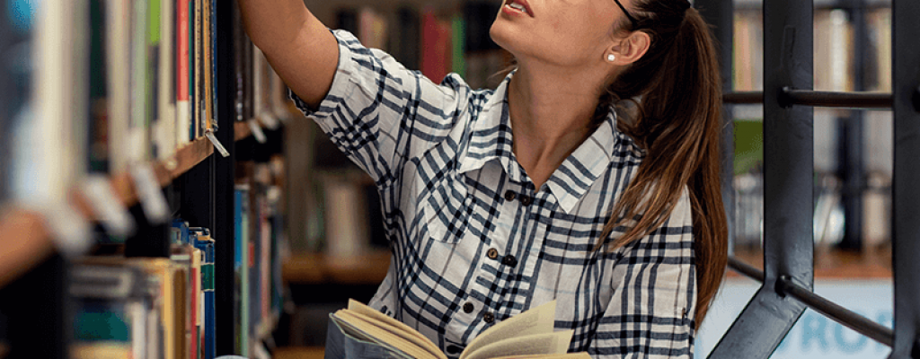 Psychodynamic Theories - Coach reading new theories